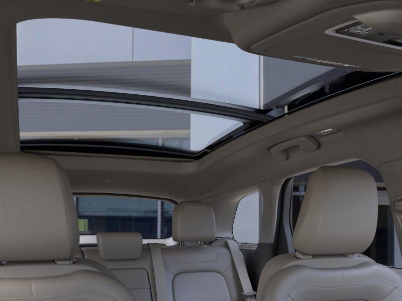 New 2024 Lincoln Corsair Grand Touring w/ Equipment Group 302A image 22