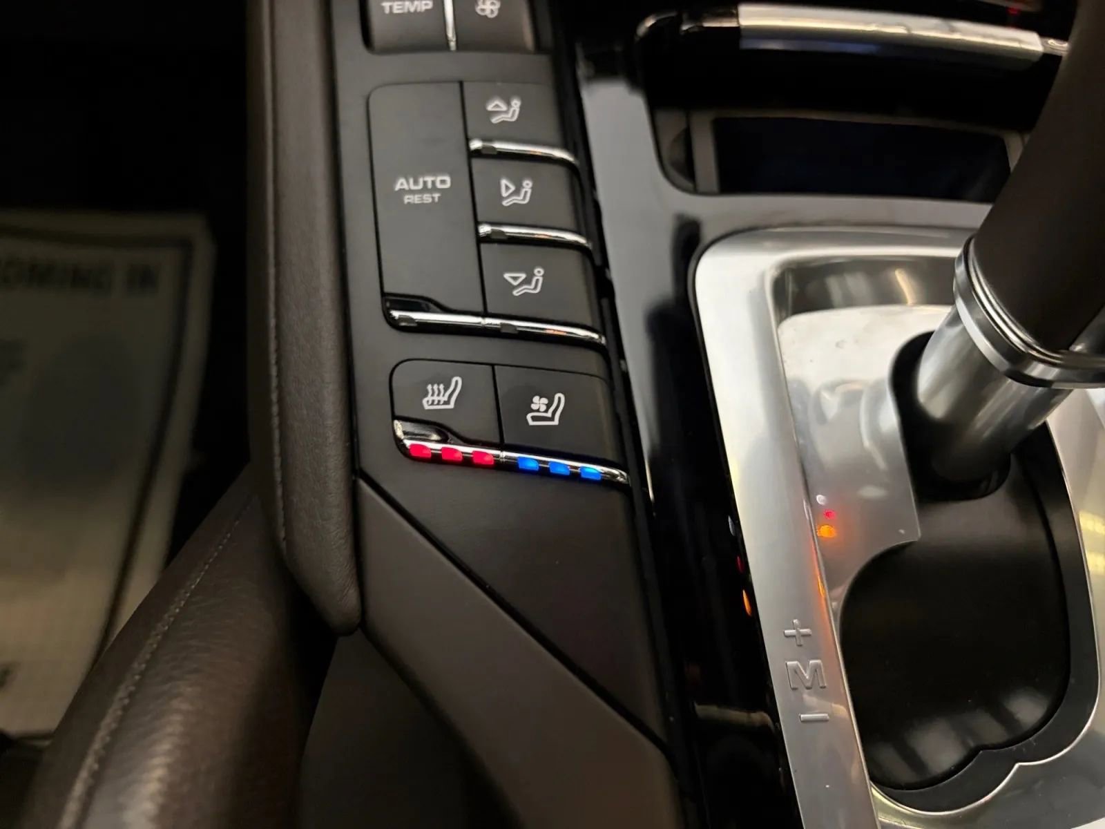 Used 2016 Porsche Cayenne w/ Premium Package Plus image 61