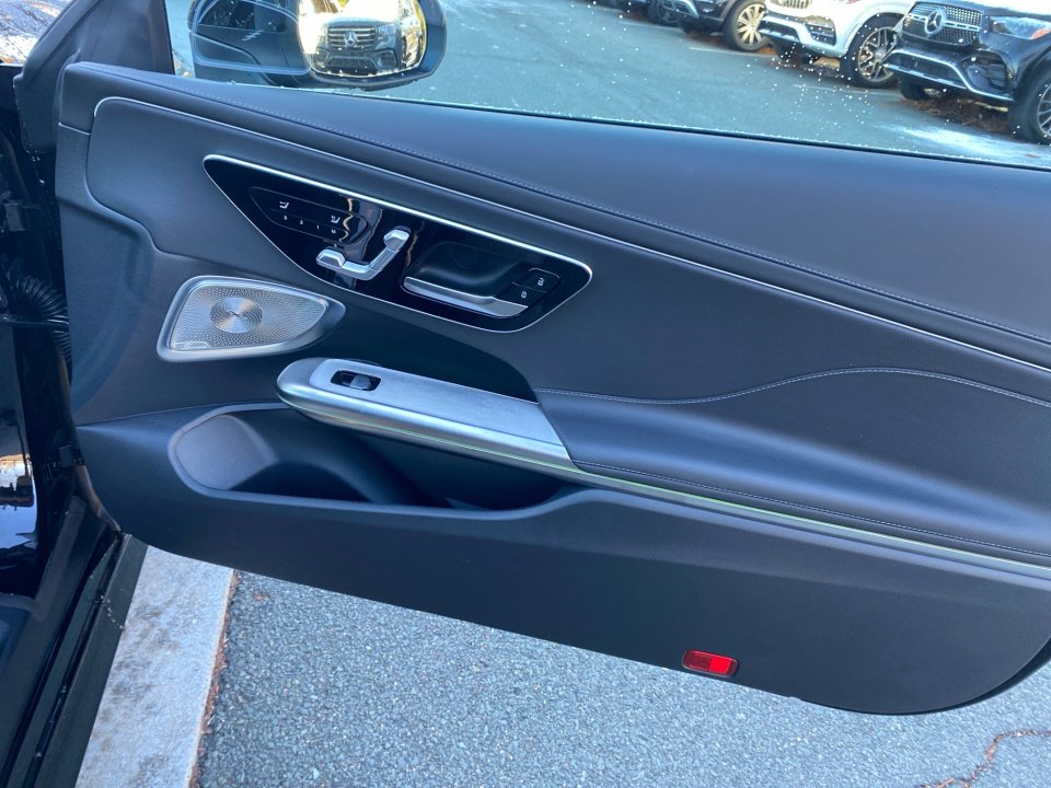 Certified 2025 Mercedes-Benz CLE 300 4MATIC Cabriolet image 31