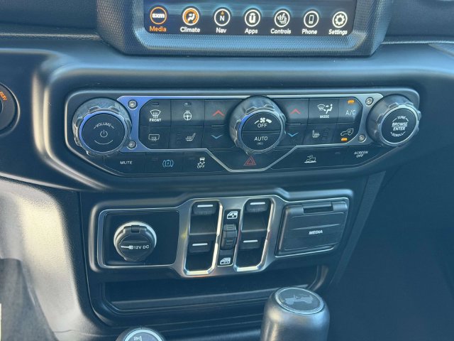 Used 2023 Jeep Wrangler Unlimited Sahara w/ Cold Weather Group AWD/4WD image 38