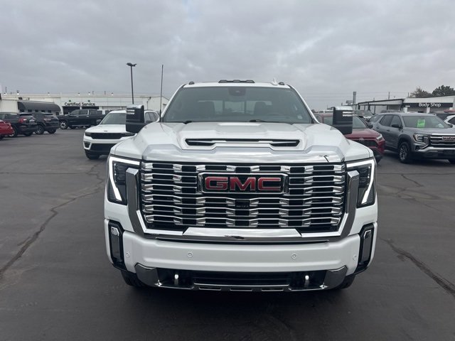 Used 2024 GMC Sierra 2500 Denali w/ Denali Reserve Package image 8