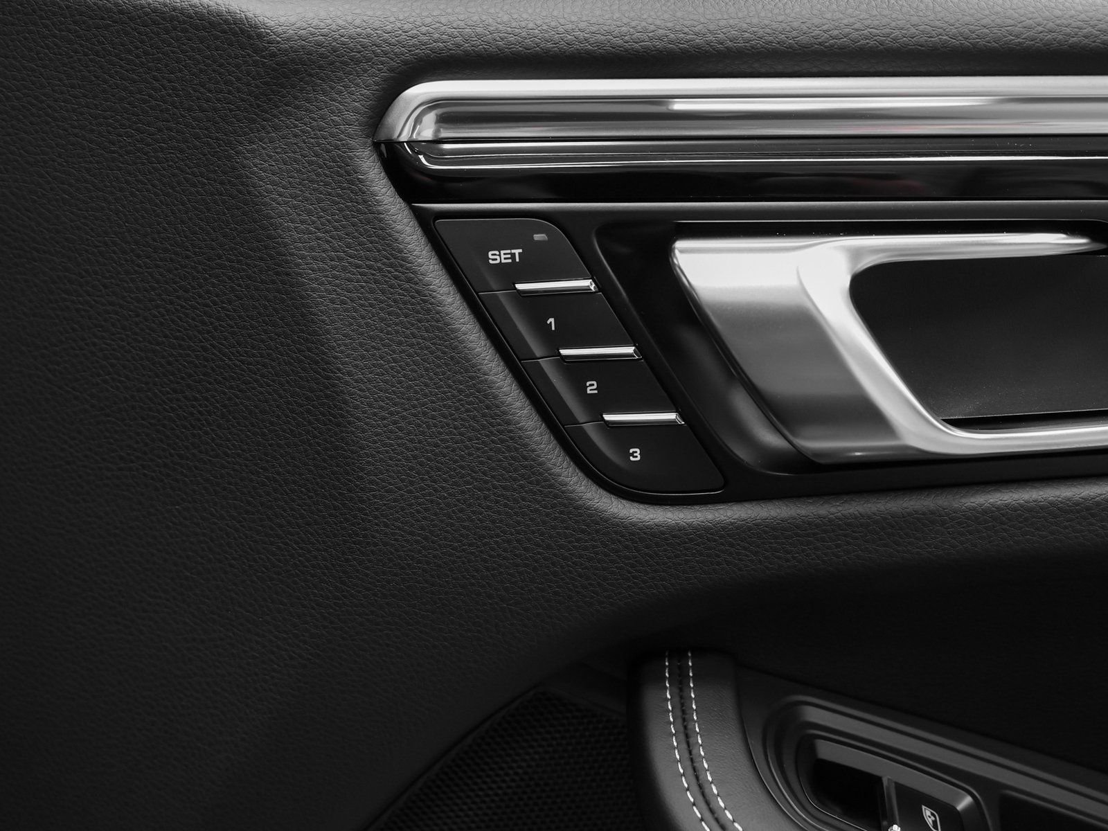 New 2026 Porsche Macan image 20