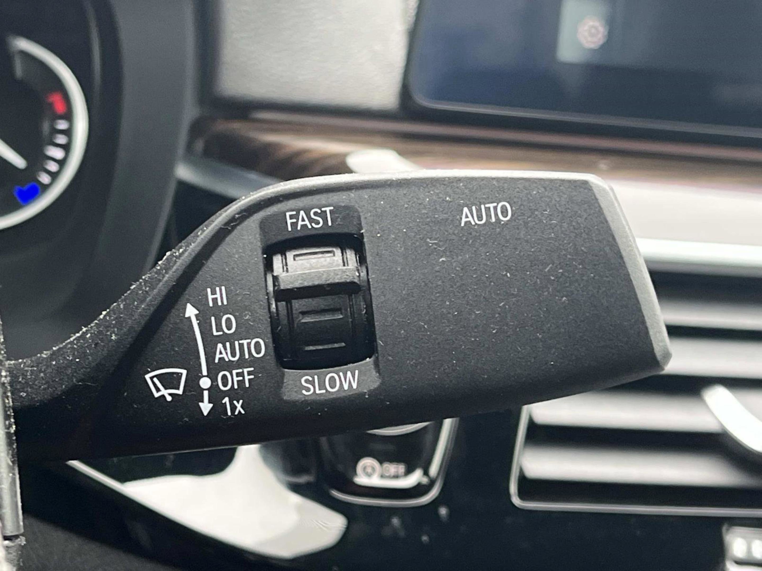 Used 2019 BMW 530i xDrive image 41