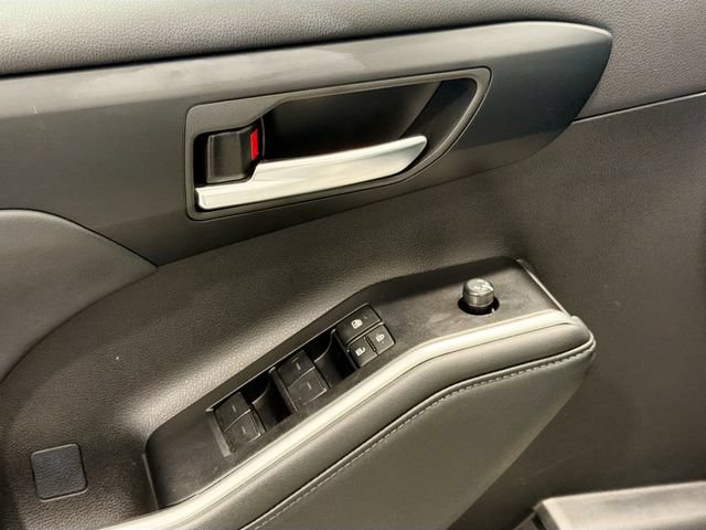 Certified 2025 Toyota Highlander XLE FWD image 15