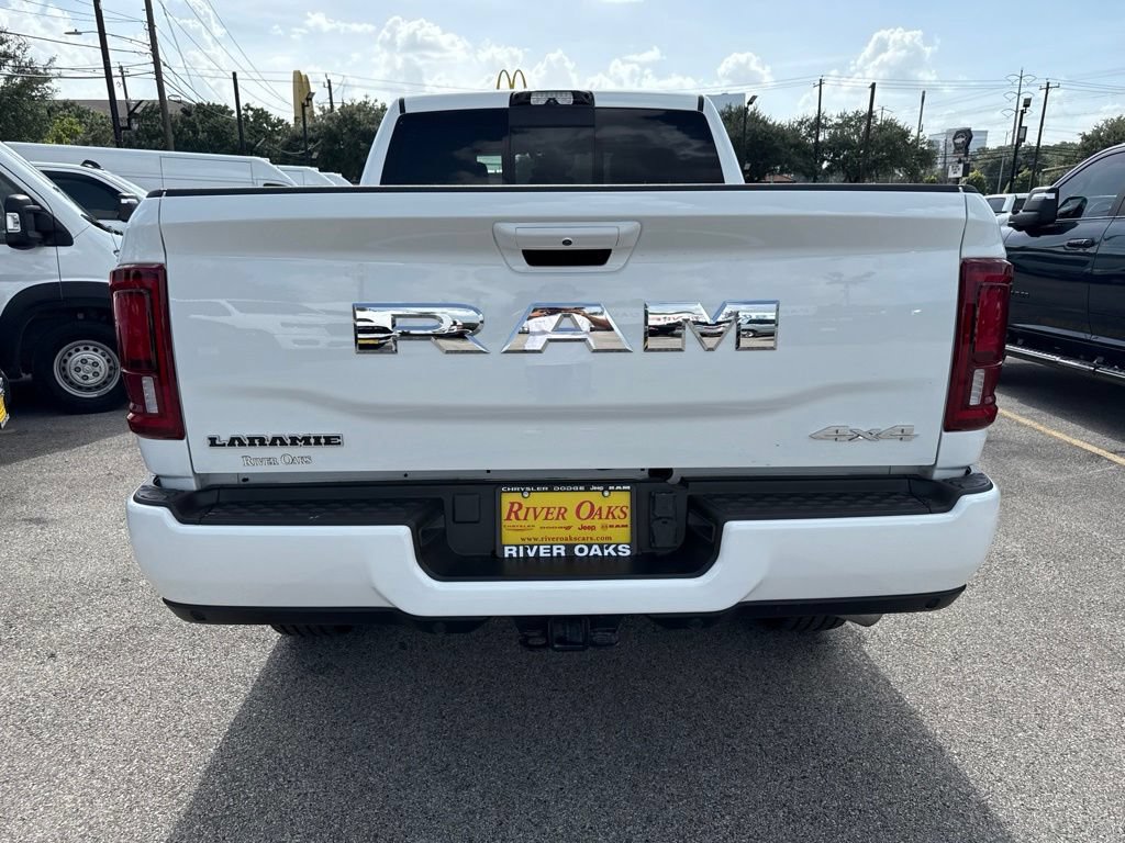 Used 2025 RAM 2500 Laramie AWD/4WD image 5