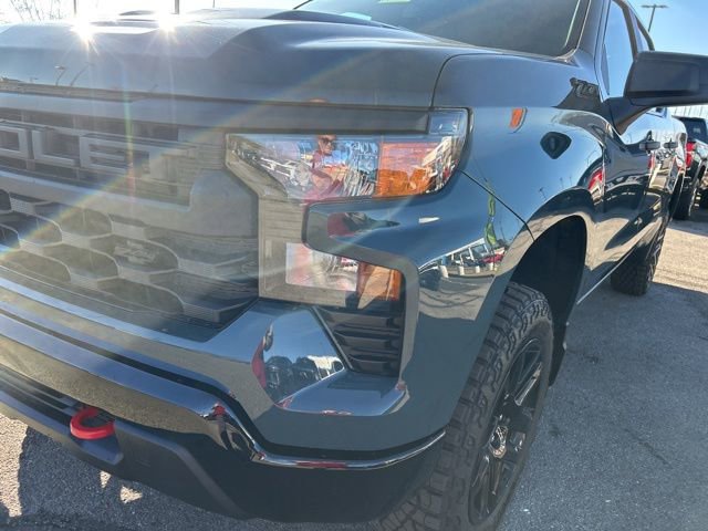 New 2026 Chevrolet Silverado 1500 Custom Trail Boss w/ LPO, Dark Essentials Package image 9