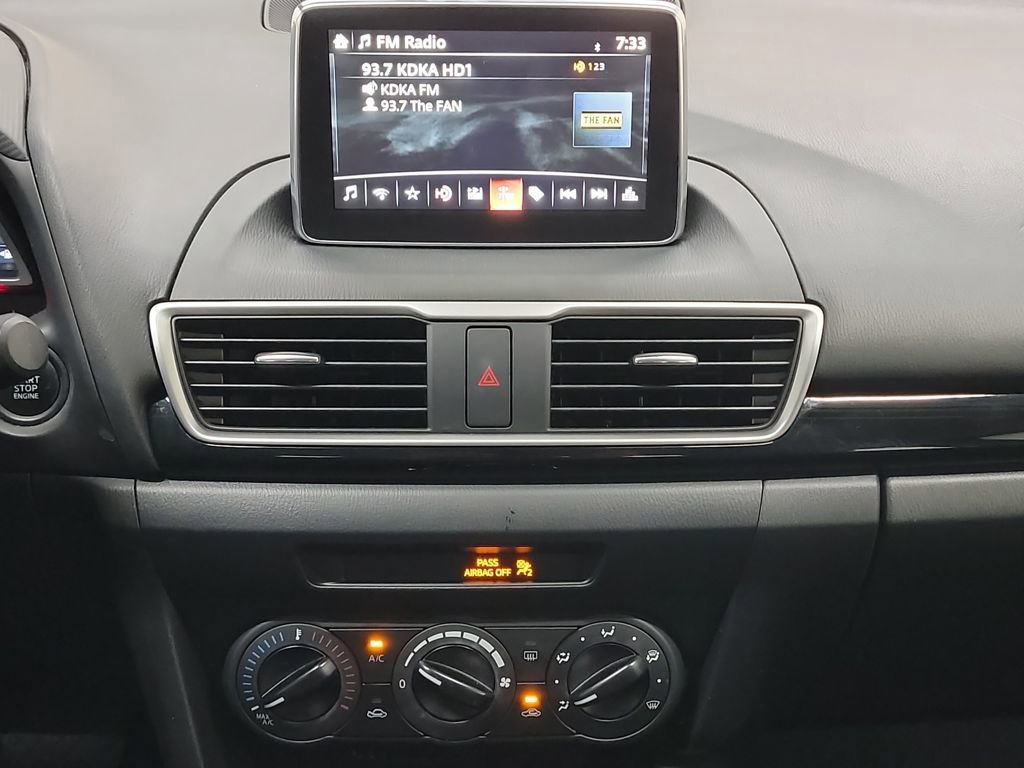 Used 2016 MAZDA MAZDA3 i Sport image 19