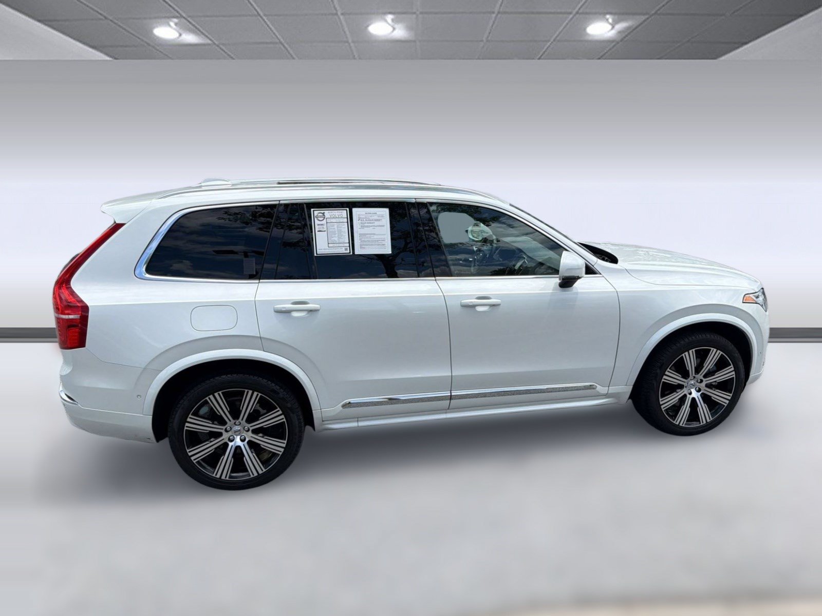 Certified 2024 Volvo XC90 T8 Ultimate w/ Protection Package Premier AWD/4WD image 8
