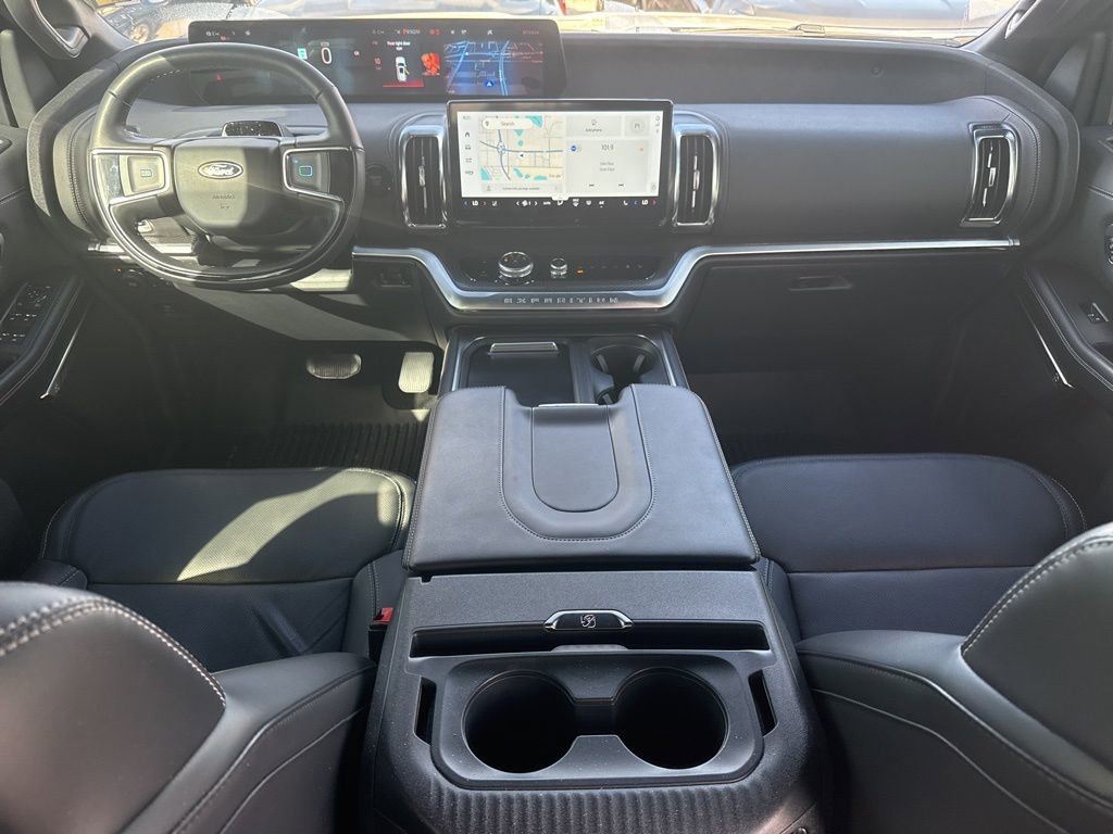 Used 2025 Ford Expedition Platinum w/ Stealth Performance Package image 11