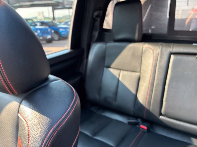 Used 2021 Nissan Titan PRO-4X w/ Pro-4x Convenience Package AWD/4WD image 22