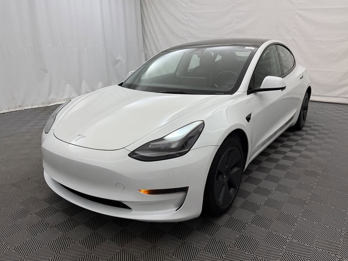 Used 2023 Tesla Model 3 Standard Range RWD image 2