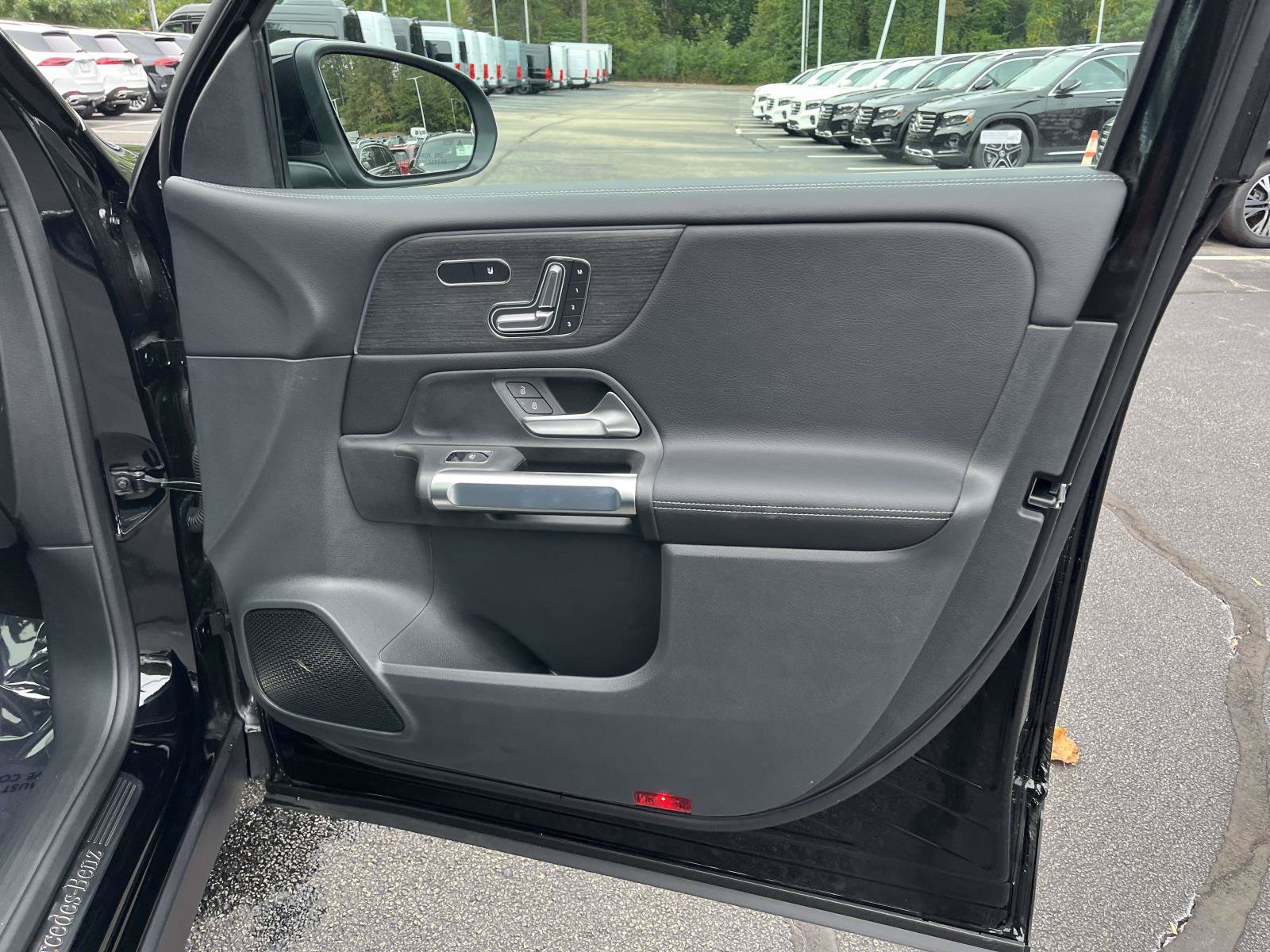New 2026 Mercedes-Benz GLB 250 4MATIC image 41
