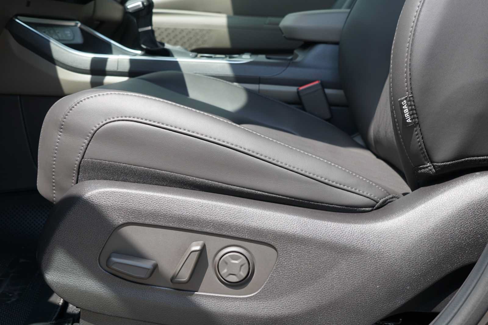 Certified 2026 Kia Carnival EX FWD image 17