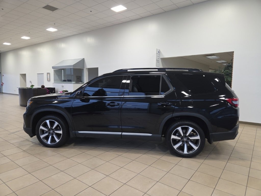 Used 2023 Honda Pilot Elite image 9