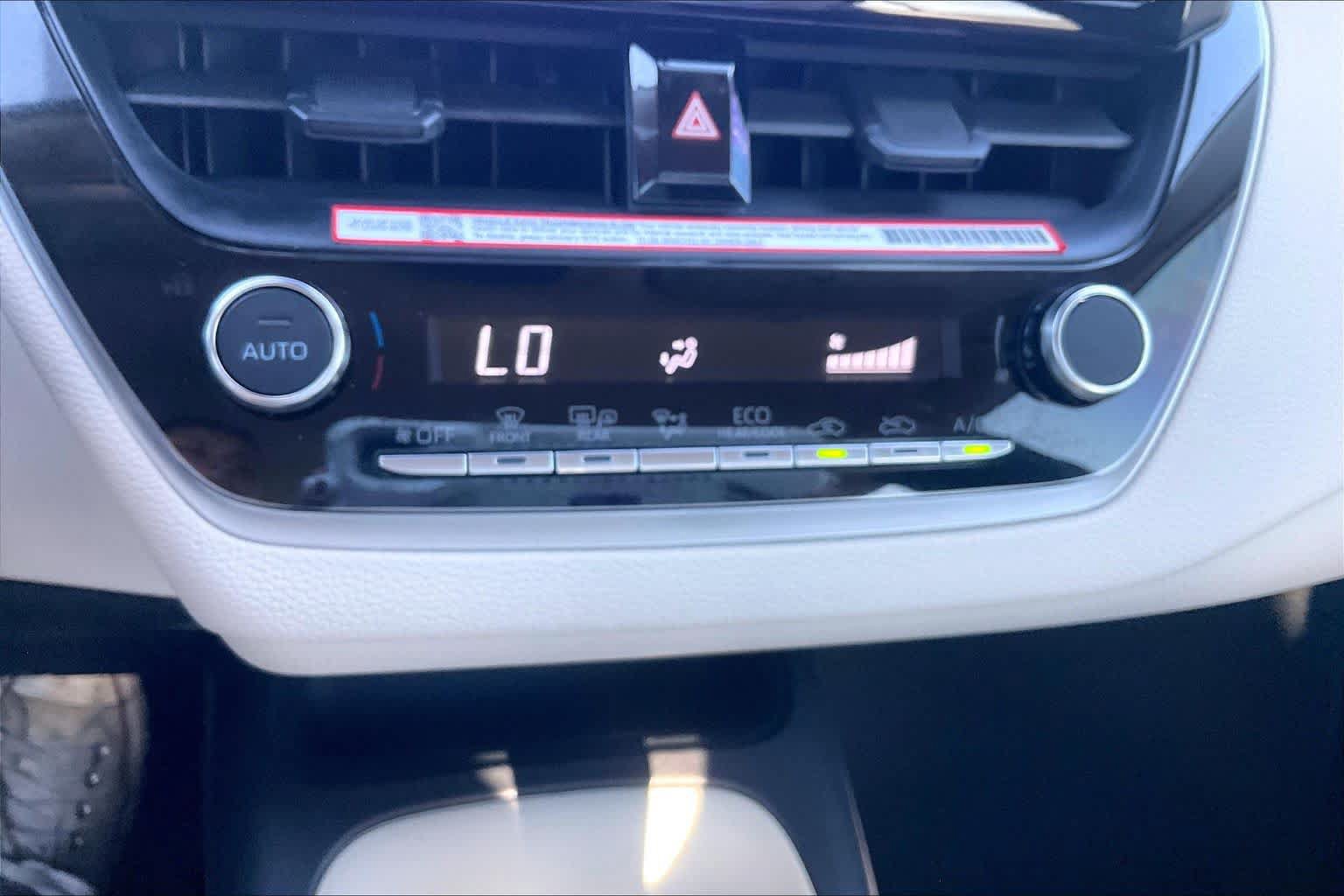Used 2026 Toyota Corolla LE FWD image 31