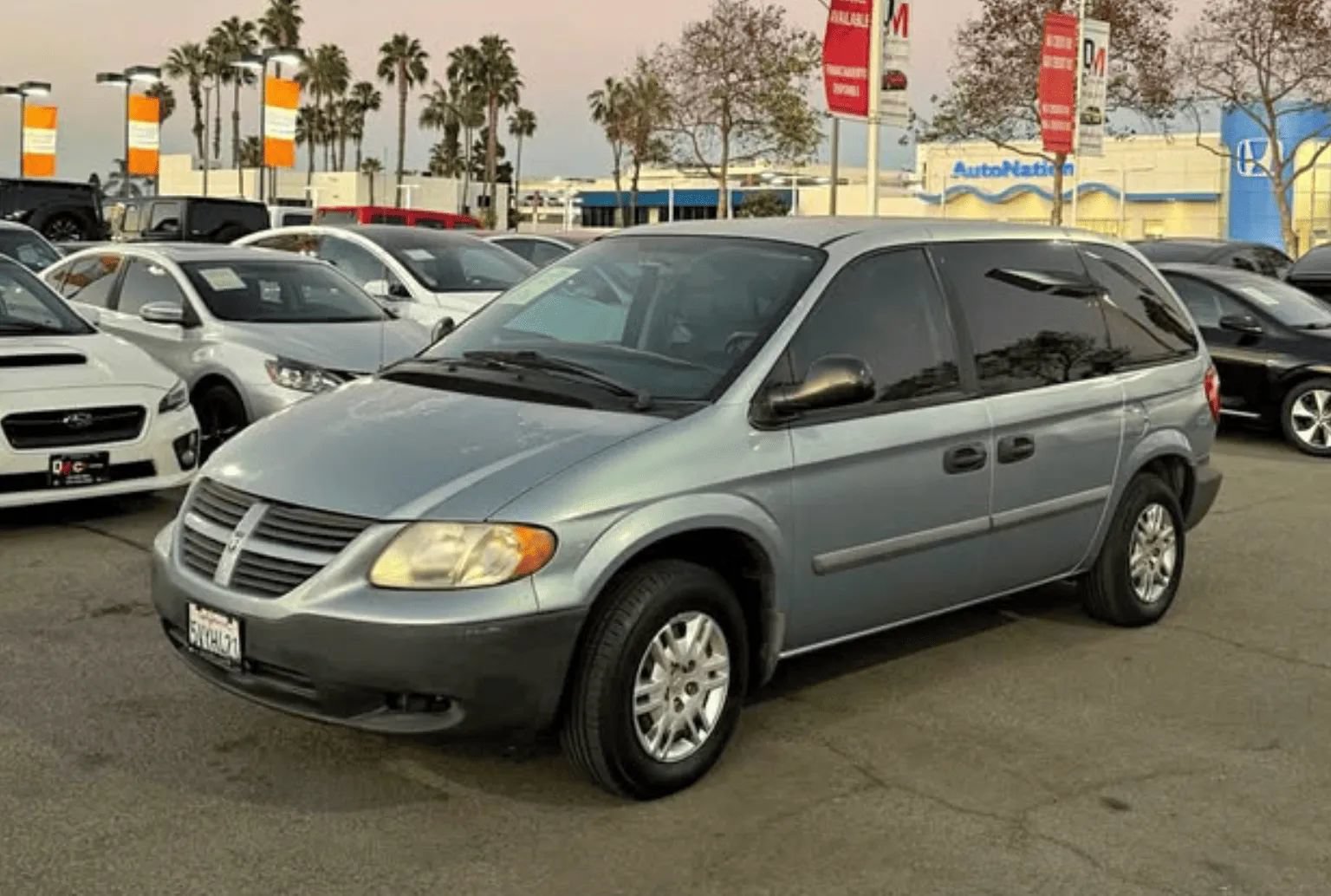 Used 2006 Dodge Caravan SE w/ Popular Equipment Group I FWD image 3