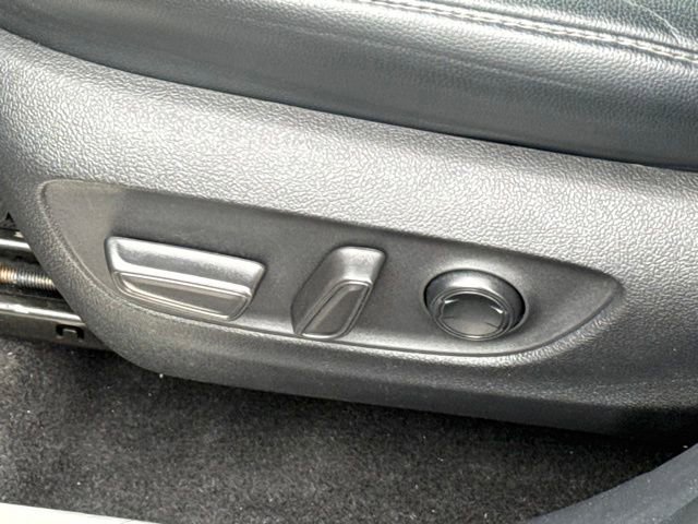 Used 2023 Toyota Highlander Platinum AWD/4WD image 21