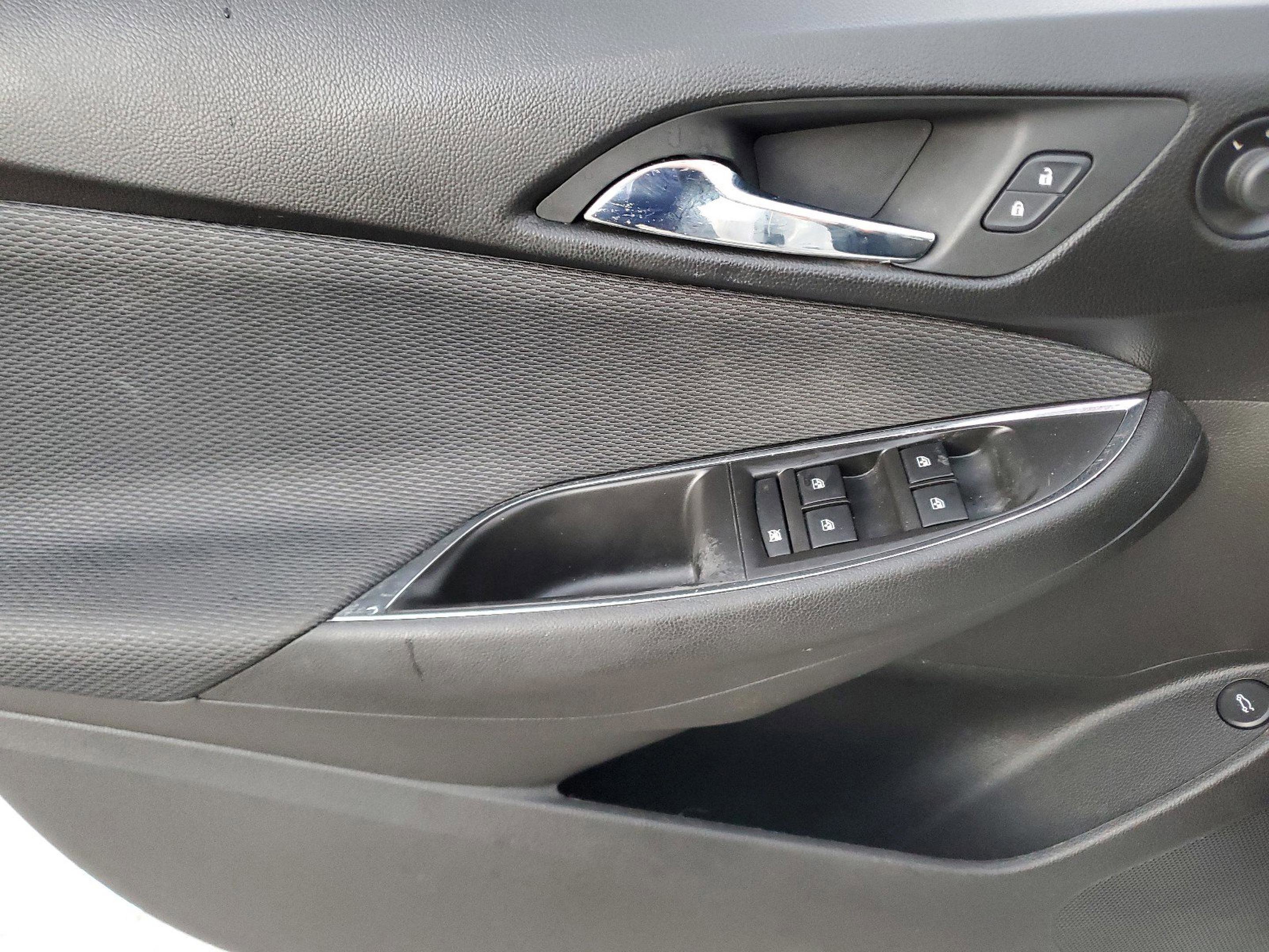 Used 2019 Chevrolet Cruze LS w/ LS Convenience Package image 28