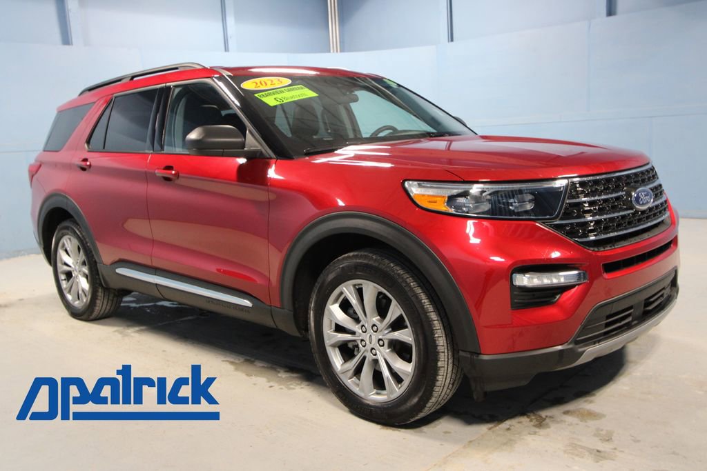 Used 2023 Ford Explorer XLT w/ Equipment Group 202A image 1
