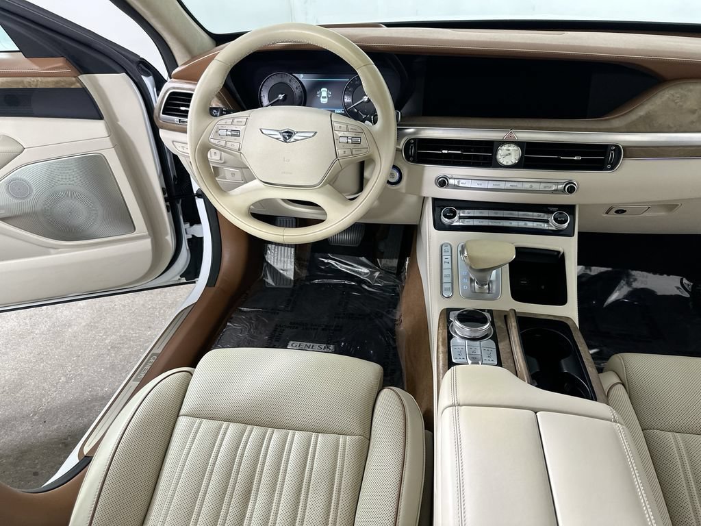 Used 2021 Genesis G90 3.3T Premium RWD image 17