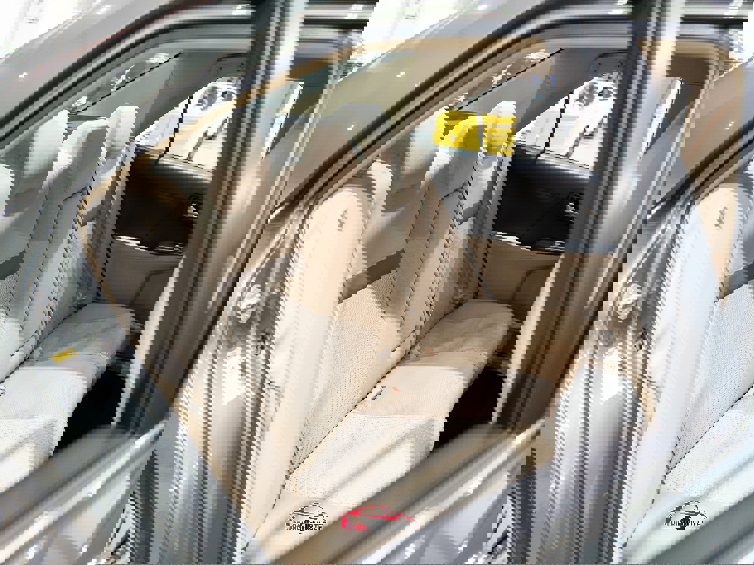 Used 2013 Toyota Camry LE image 18