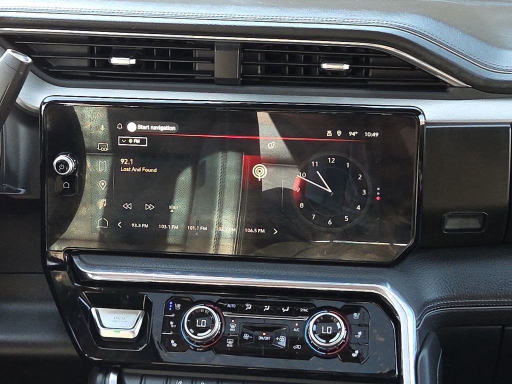 Used 2025 GMC Sierra 3500 Denali w/ Denali Reserve Package image 13