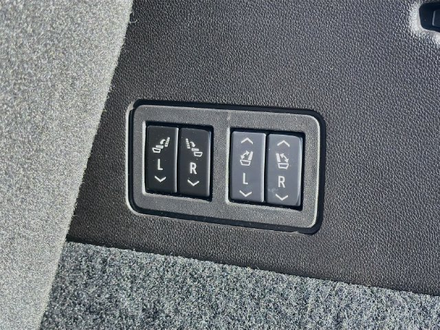 Used 2024 Cadillac XT6 Premium Luxury FWD image 16