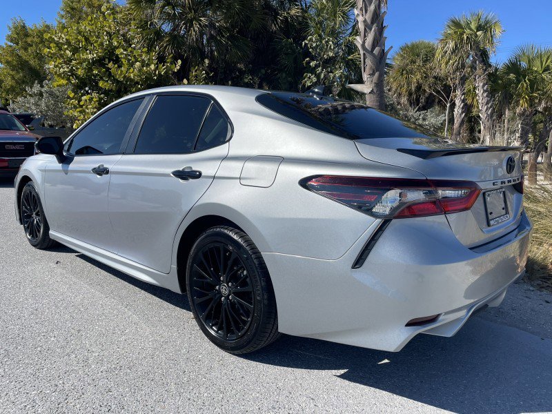 Used 2022 Toyota Camry SE w/ Convenience Package FWD image 5
