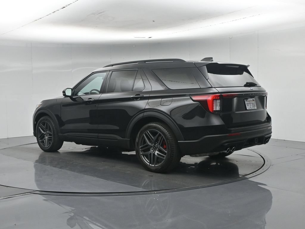 Used 2025 Ford Explorer ST RWD image 6