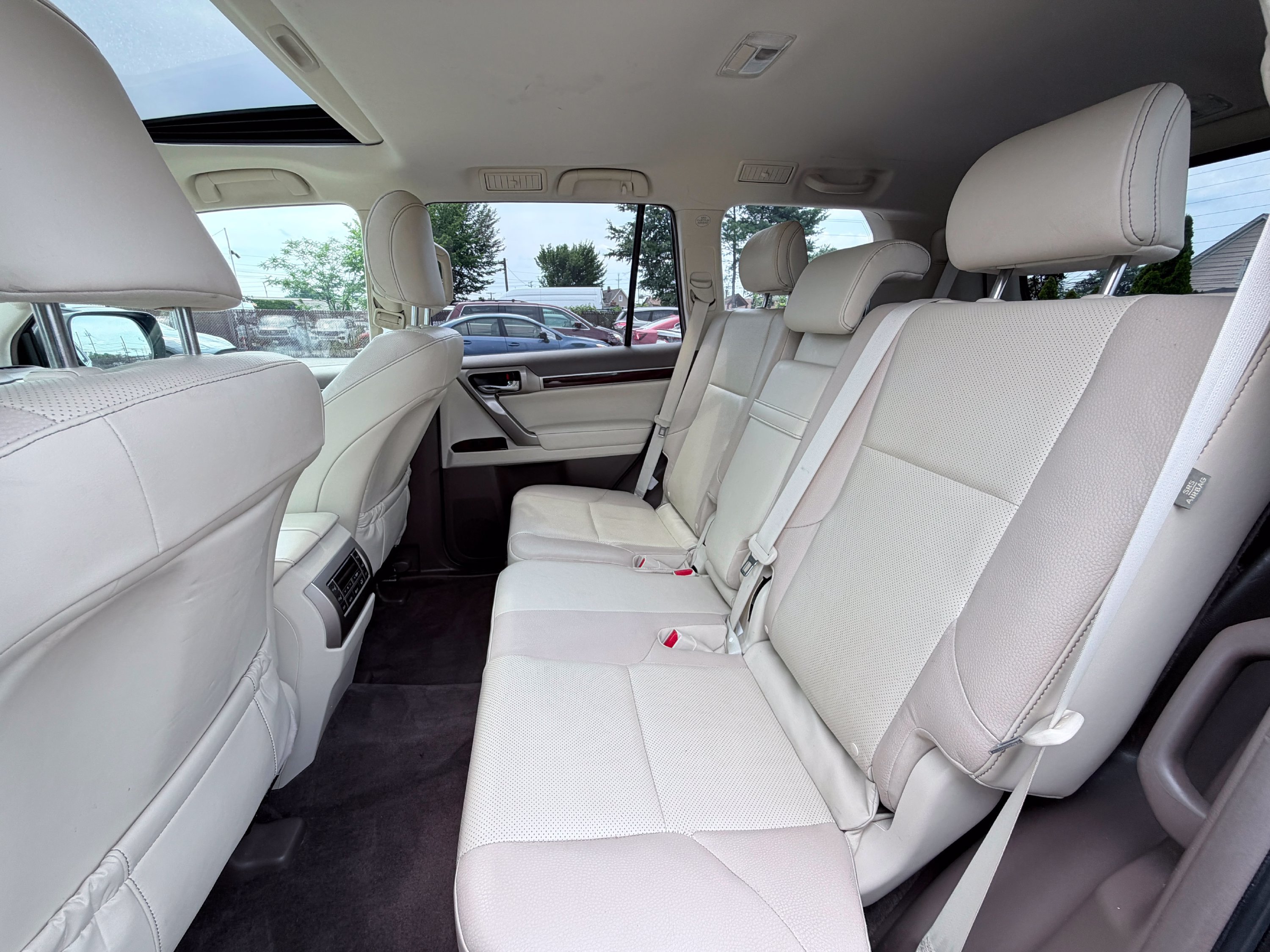 Used 2019 Lexus GX 460 Premium w/ Premium Package AWD/4WD image 18