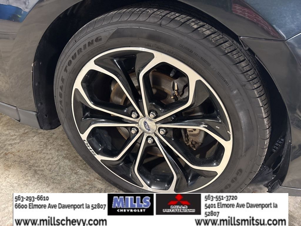 Used 2014 Ford Taurus SHO w/ Equipment Group 401A image 19