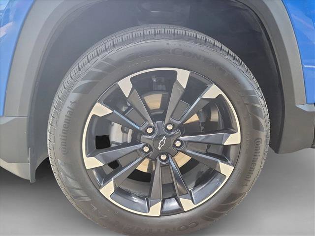 Used 2025 Chevrolet Equinox RS FWD image 24