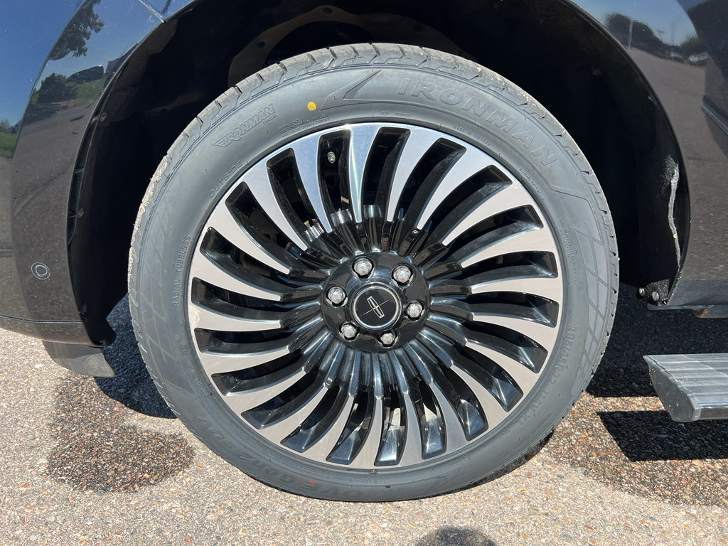 Used 2019 Lincoln Navigator Black Label AWD/4WD image 25