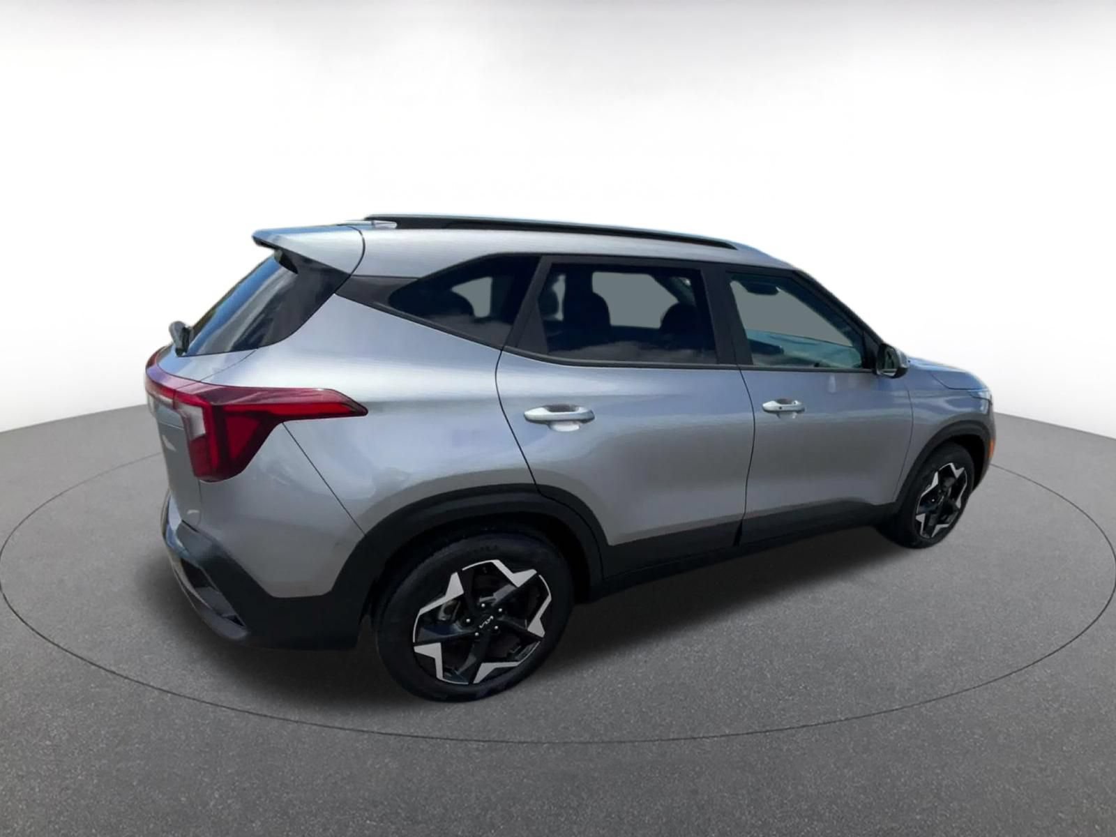 Used 2025 Kia Seltos S FWD image 14