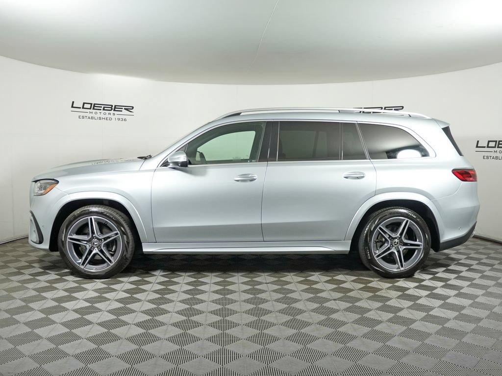 Used 2025 Mercedes-Benz GLS 450 4MATIC w/ AMG Line Exterior image 2