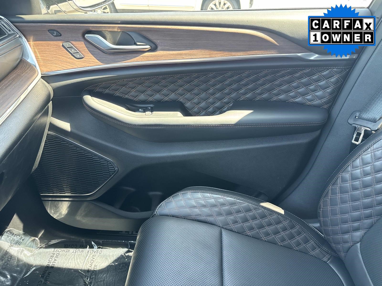 Used 2025 Jeep Grand Cherokee Summit AWD/4WD image 25