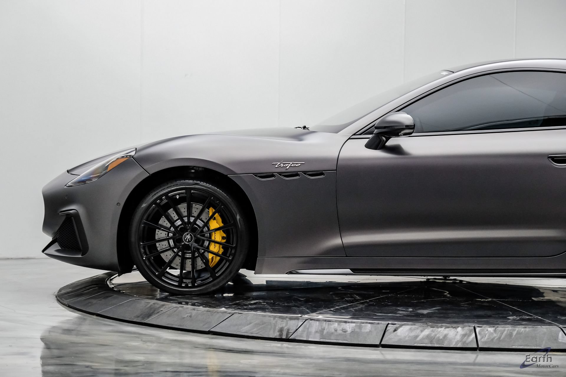 Used 2024 Maserati GranTurismo Trofeo AWD/4WD image 10