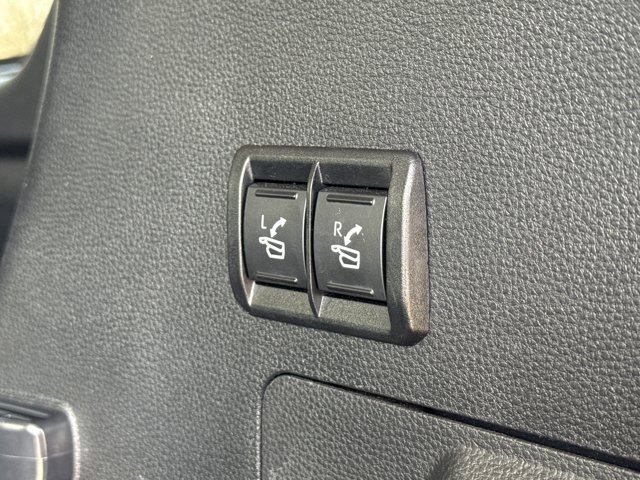 Used 2023 Toyota Sequoia Limited image 7