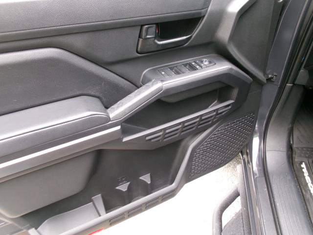Used 2024 Toyota Tacoma SR5 AWD/4WD image 8