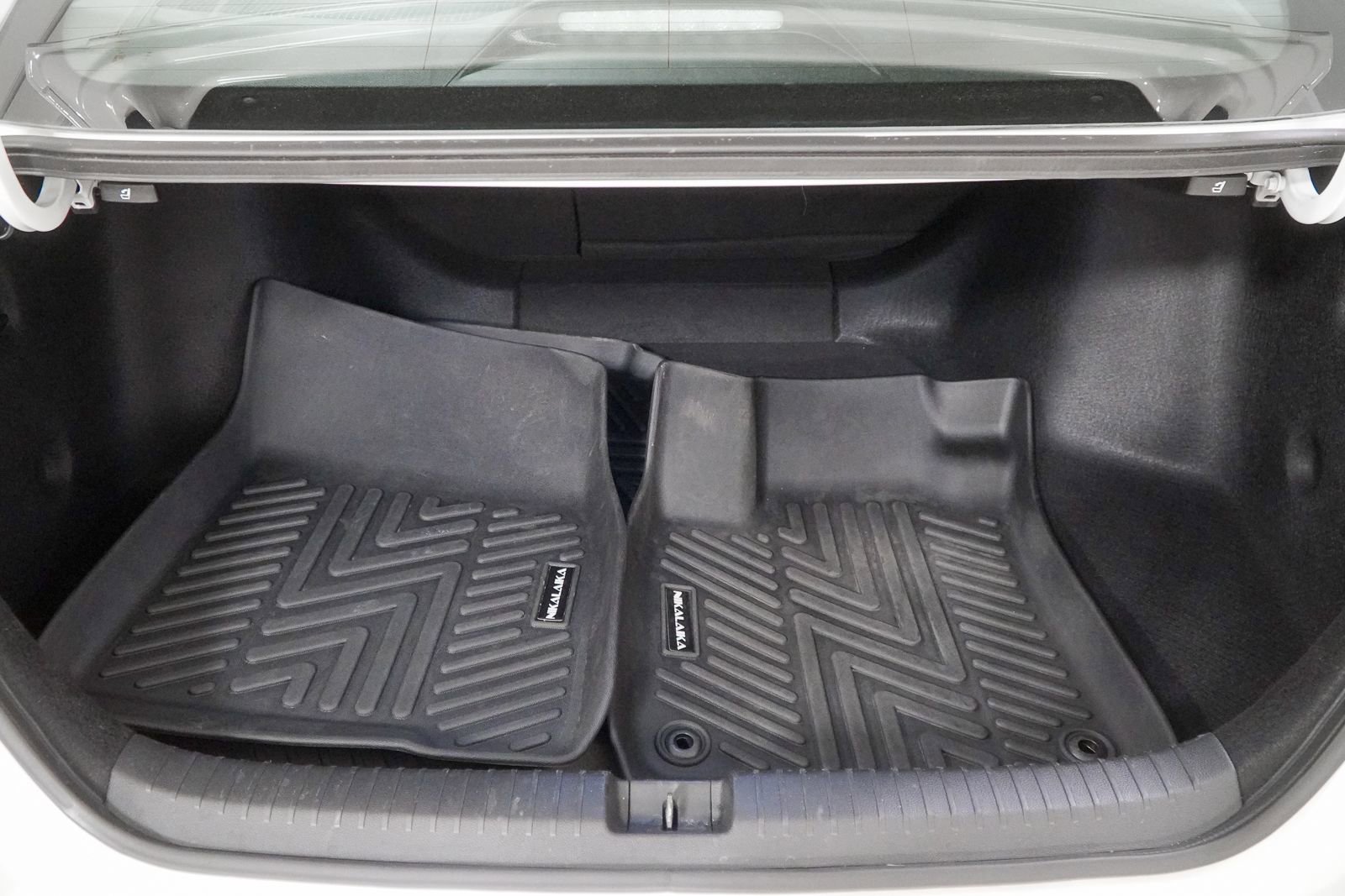 Used 2025 Honda Accord Sport image 9