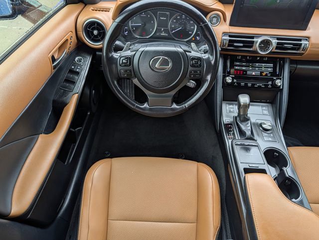 Used 2022 Lexus IS 300 w/ Premium Package RWD image 12