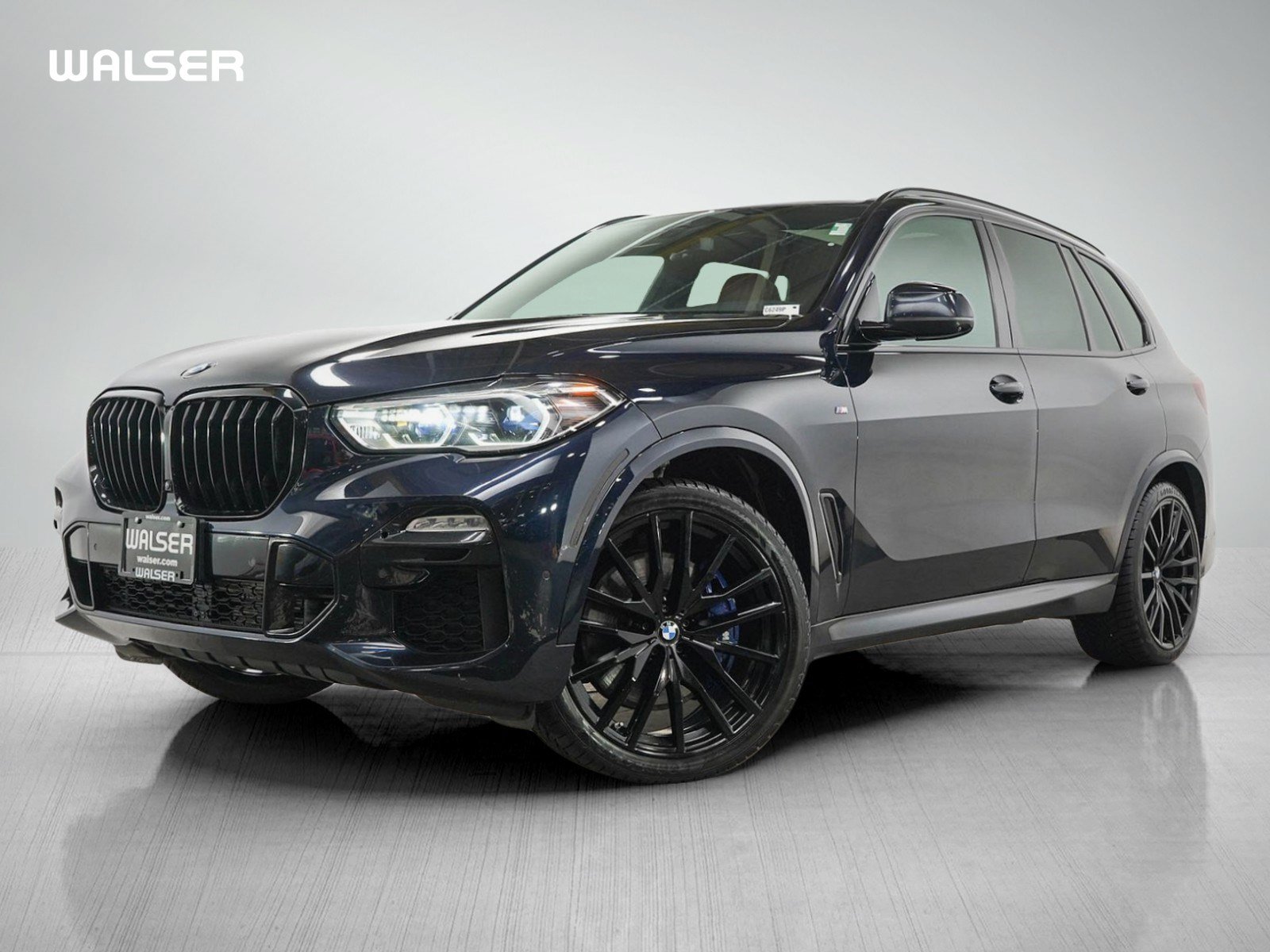 Used 2021 BMW X5 M50i AWD/4WD video 1