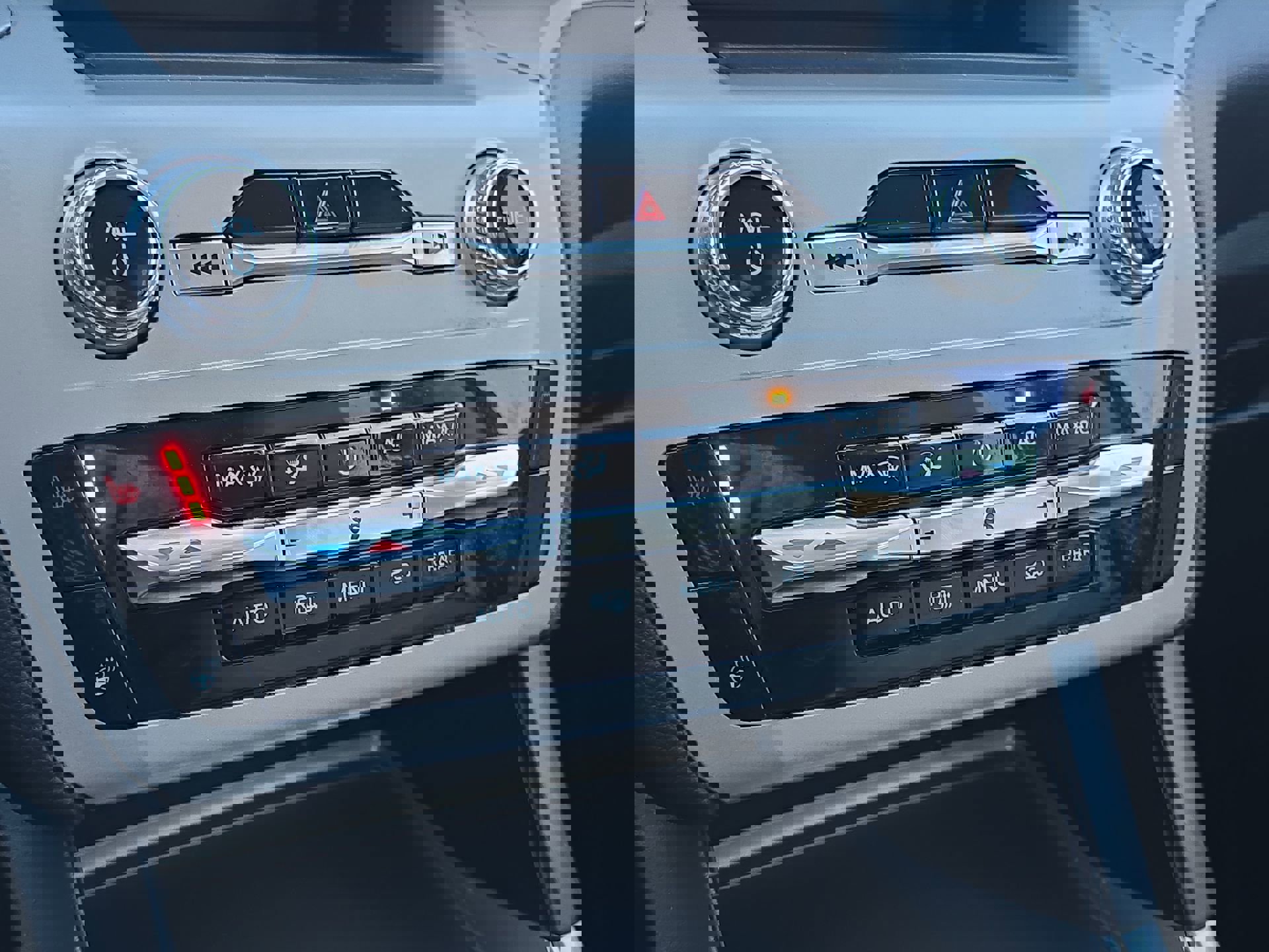 Used 2023 Ford Explorer XLT w/ Equipment Group 202A image 20