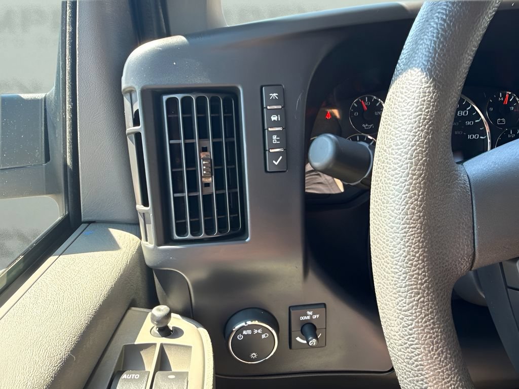 Used 2025 Chevrolet Express 3500 LS RWD image 18
