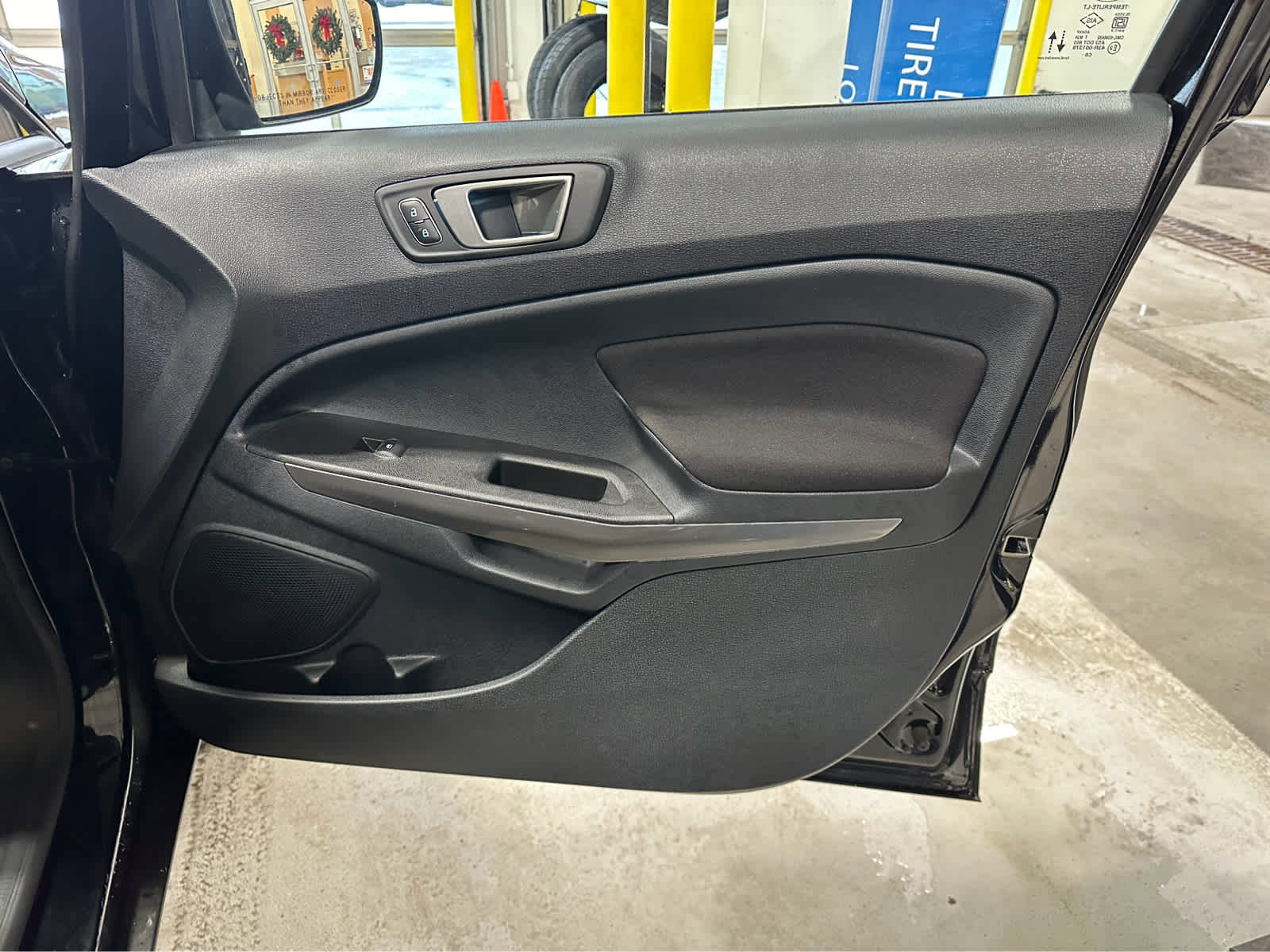 Used 2022 Ford EcoSport SE w/ SE Convenience Package image 30