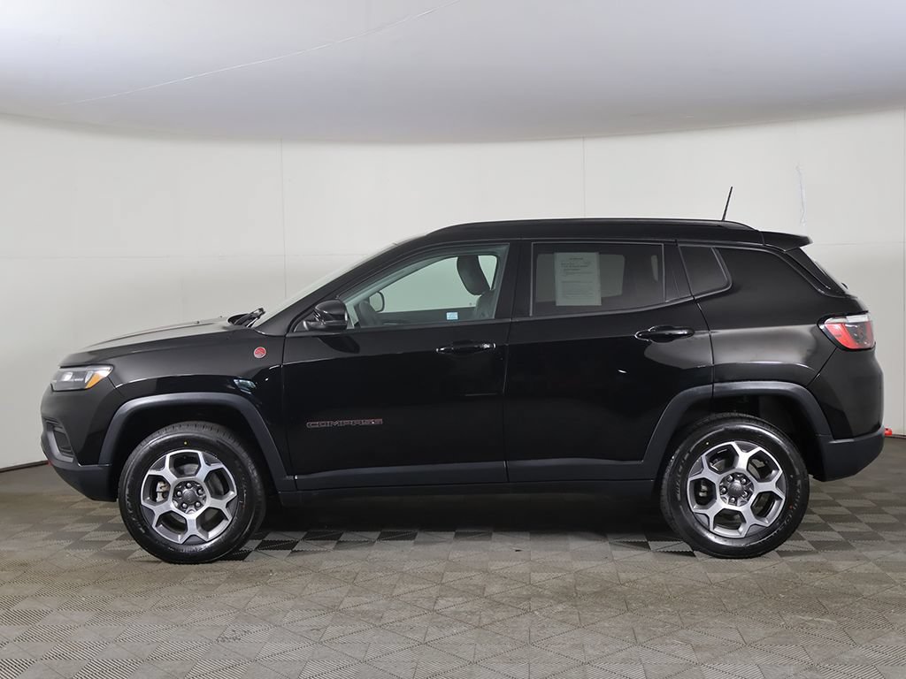 Used 2022 Jeep Compass Trailhawk AWD/4WD image 15
