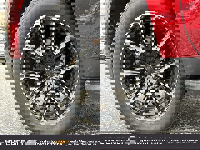 Used 2024 Chevrolet Suburban RST w/ Luxury Package image 10