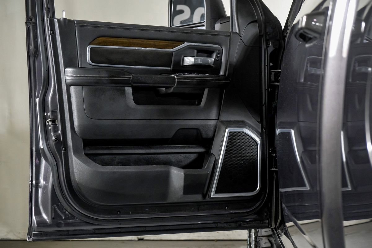 Used 2023 RAM 2500 Laramie AWD/4WD image 33