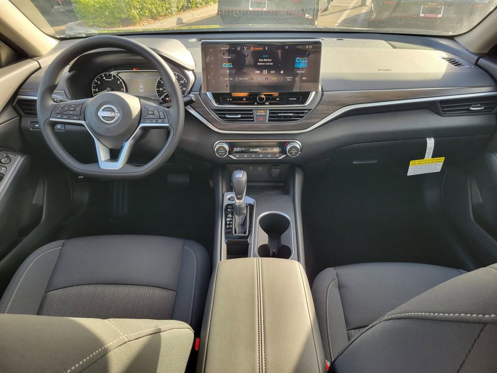 Used 2025 Nissan Altima 2.5 SV w/ SV Special Edition Package image 10