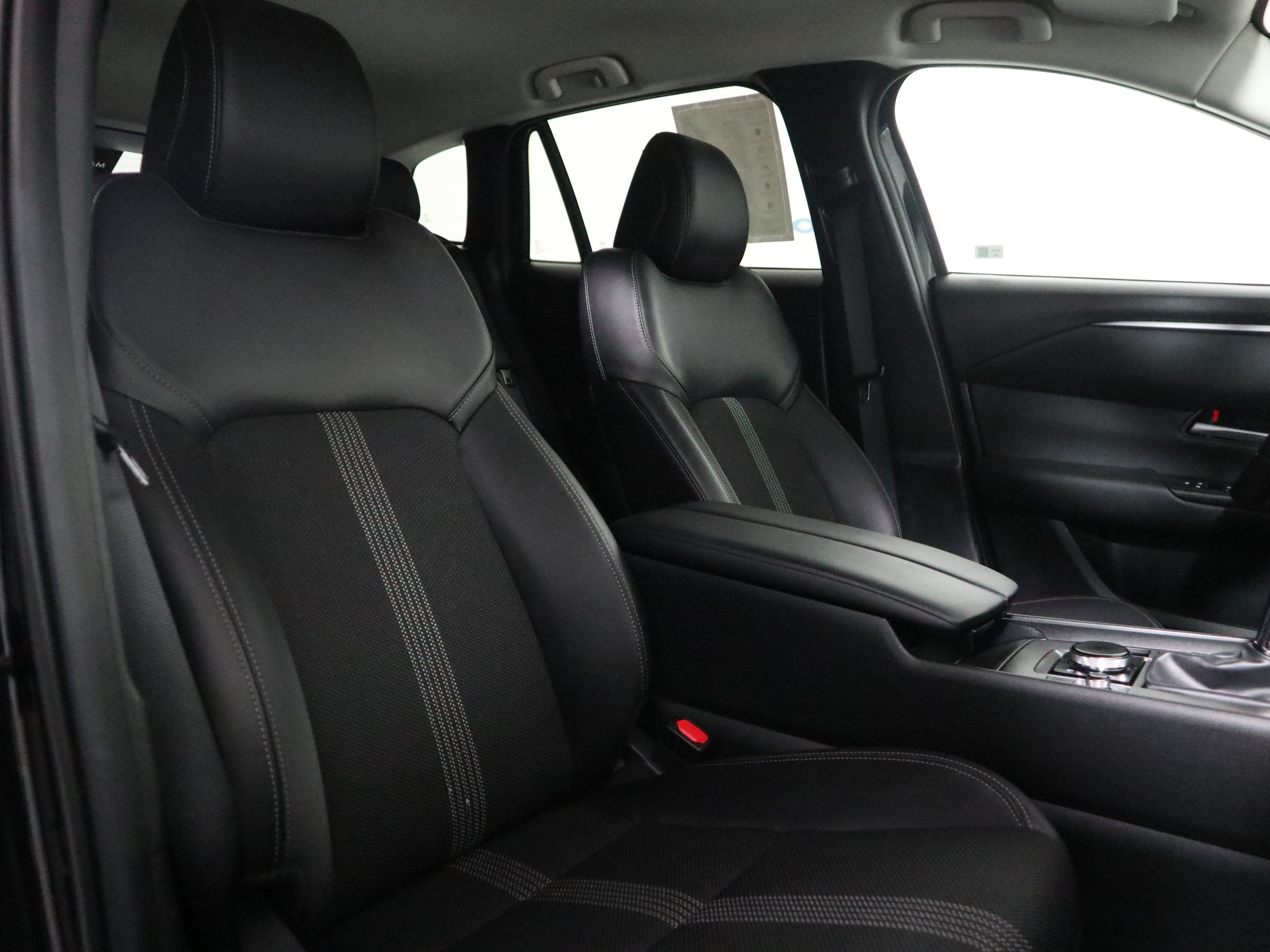 Certified 2025 MAZDA CX-50 AWD 2.5 S w/ Preferred Package image 18